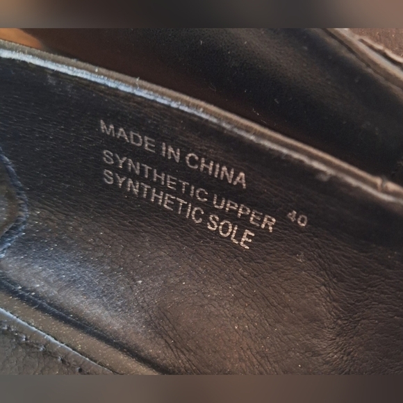 Steve Madden Chic Black Loafers with Gold Accent - Picture 3 of 4